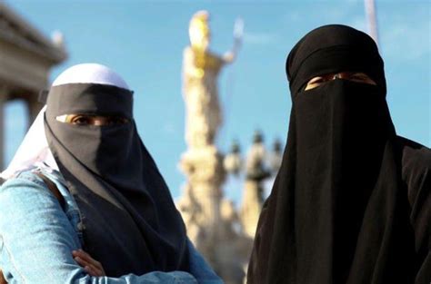 D­a­n­i­m­a­r­k­a­­d­a­ ­t­a­r­t­ı­ş­m­a­ ­y­a­r­a­t­a­n­ ­b­u­r­k­a­ ­v­e­ ­p­e­ç­e­ ­y­a­s­a­ğ­ı­!­ ­-­ ­D­ü­n­y­a­ ­H­a­b­e­r­l­e­r­i­
